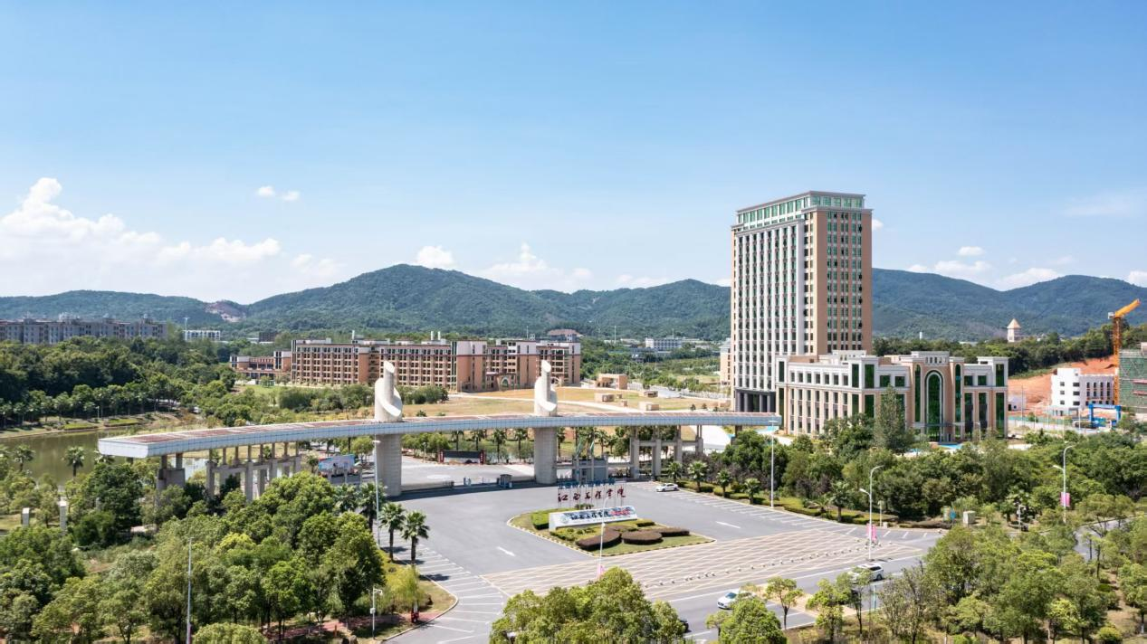 ac米兰官方中文网站:以数智转型助力地方产业跃升,书写产教融合新篇_fororder_图片1